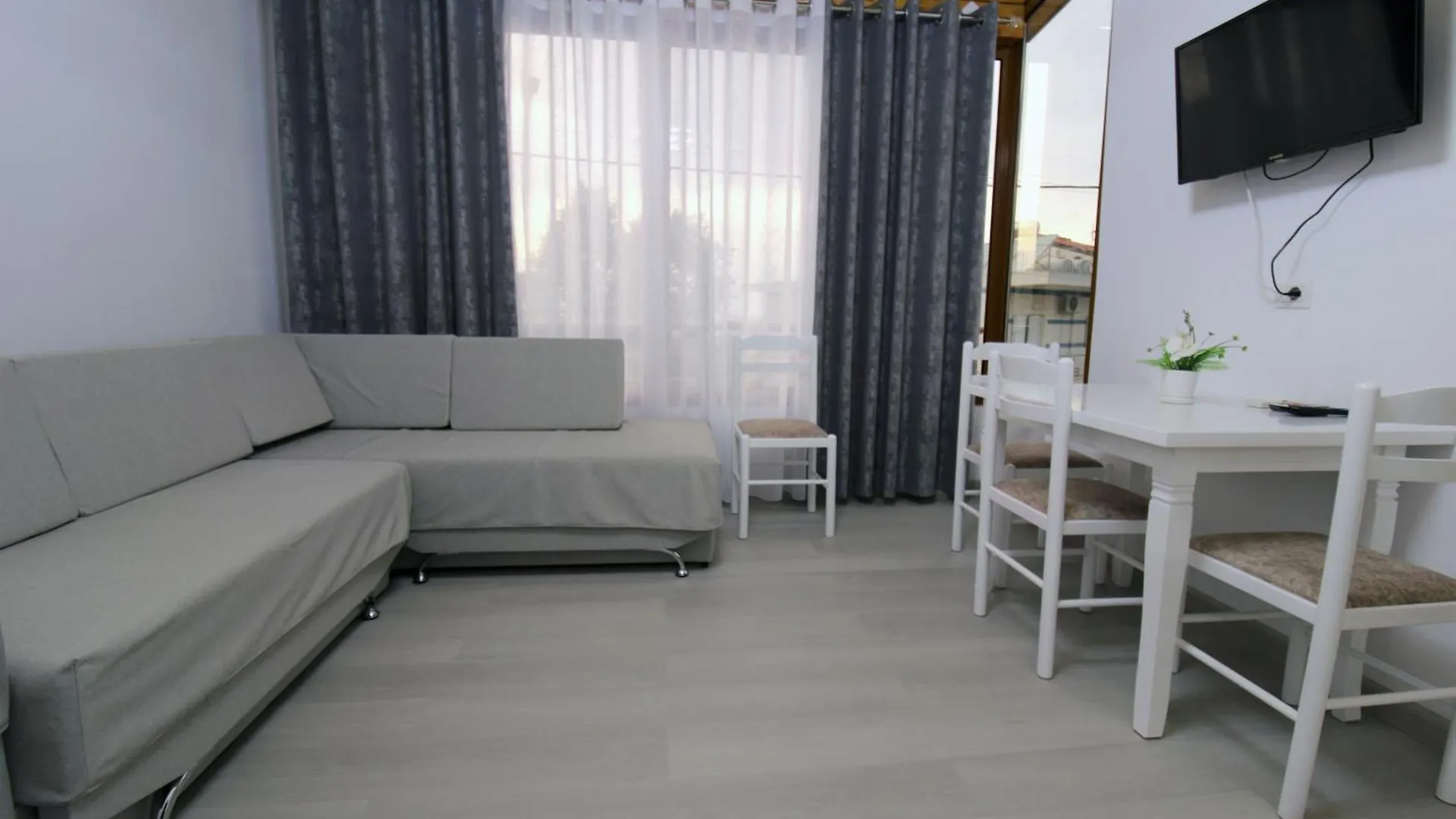 Aparthotel Garden Vila Ermali Ksamil