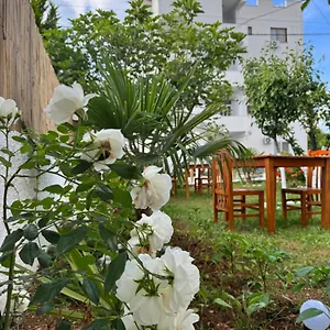 Garden Sofia - Free Parking Hotel