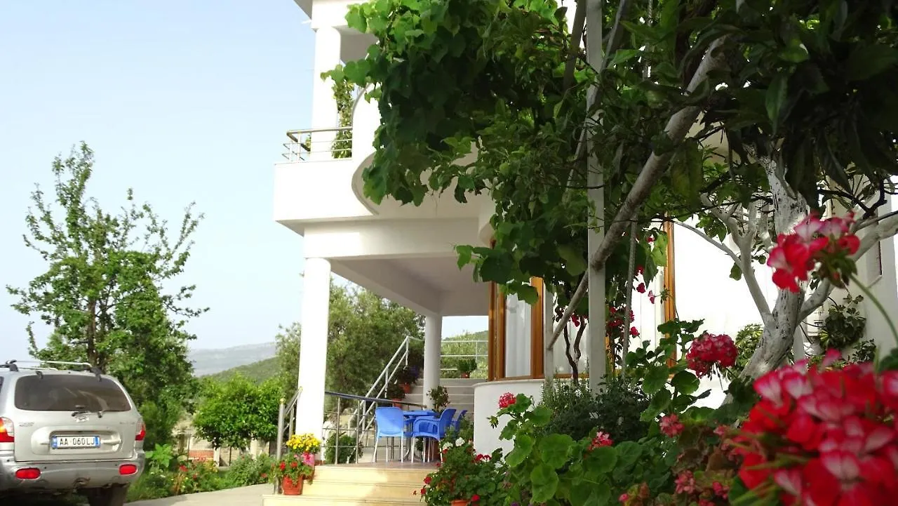 Garden Vila Ermali Ksamil Aparthotel
