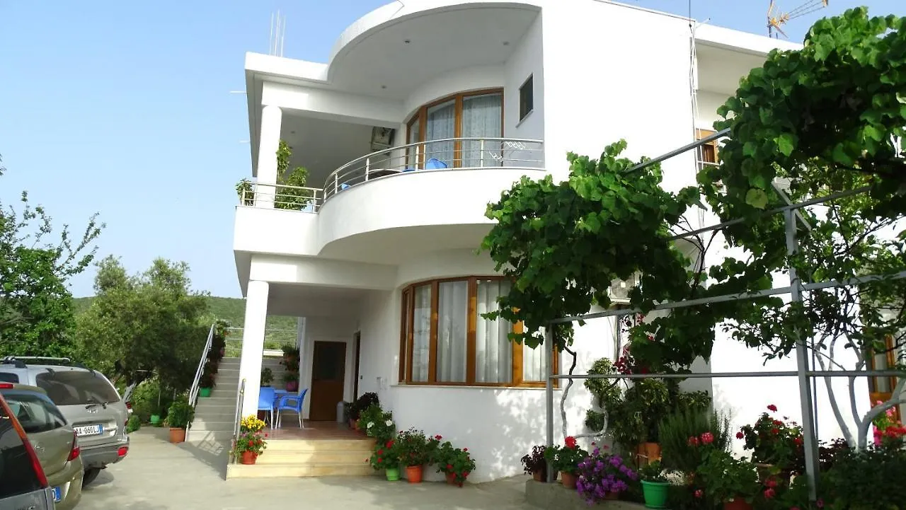 Garden Vila Ermali Ksamil