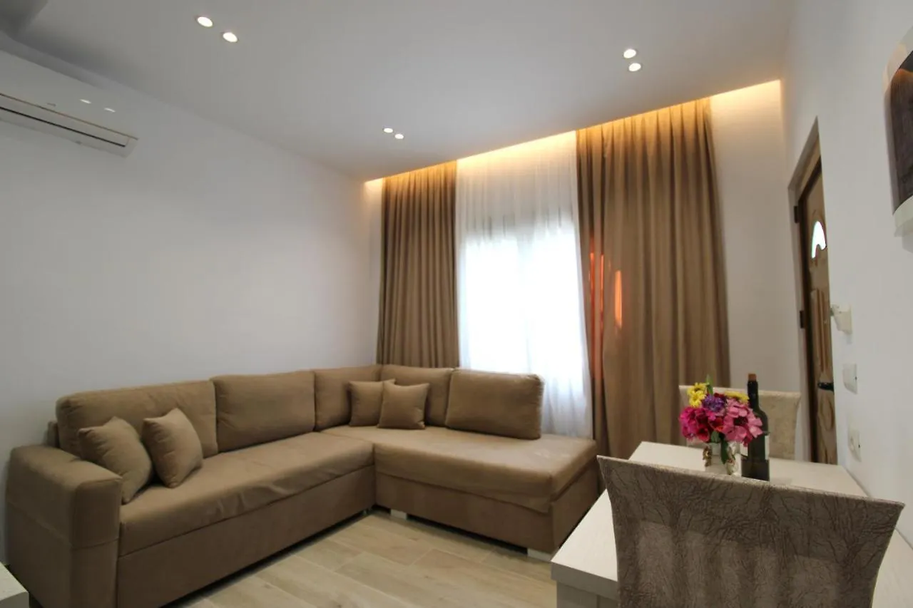Aparthotel Garden Vila Ermali Ksamil Albania