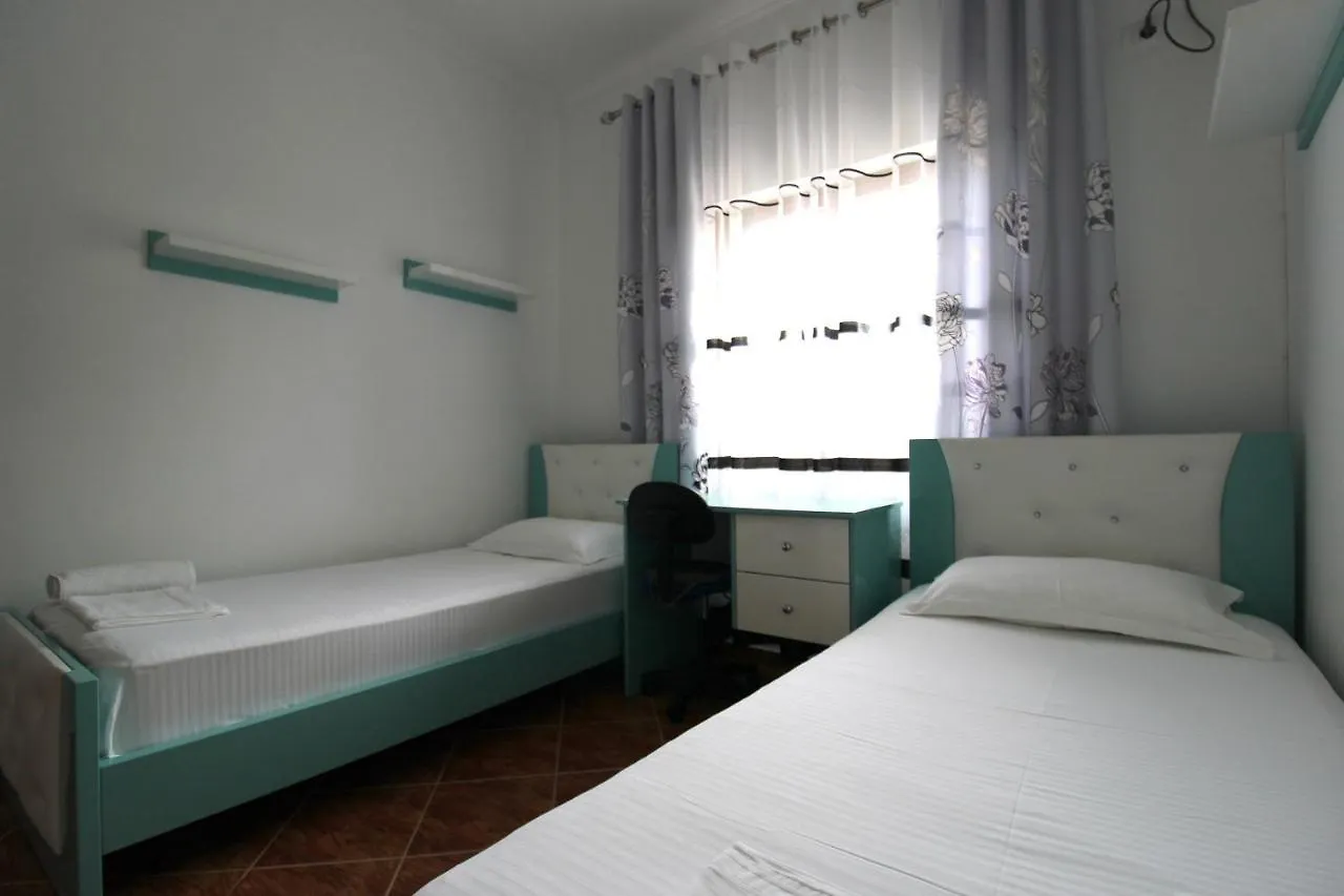 Aparthotel Garden Vila Ermali Ksamil Albanien