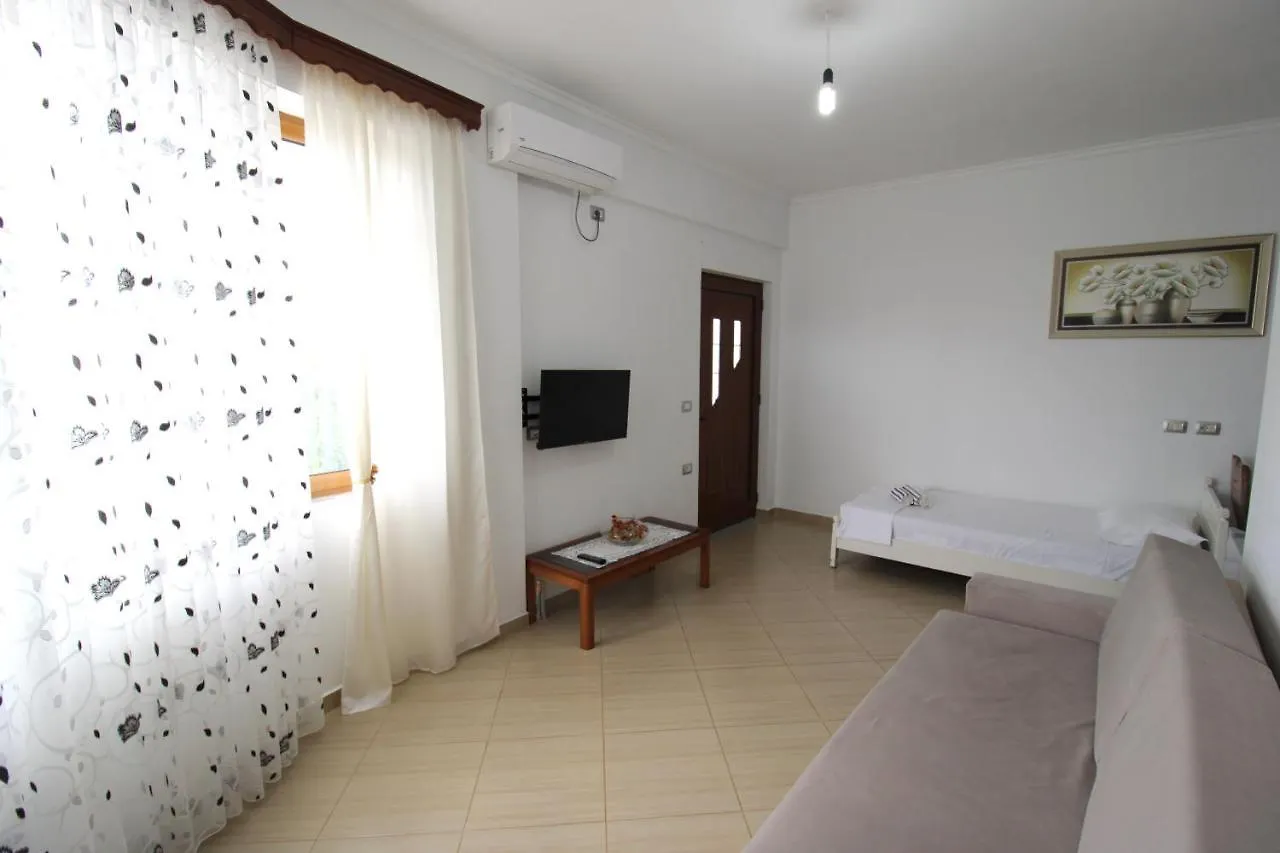 Garden Vila Ermali Ksamil