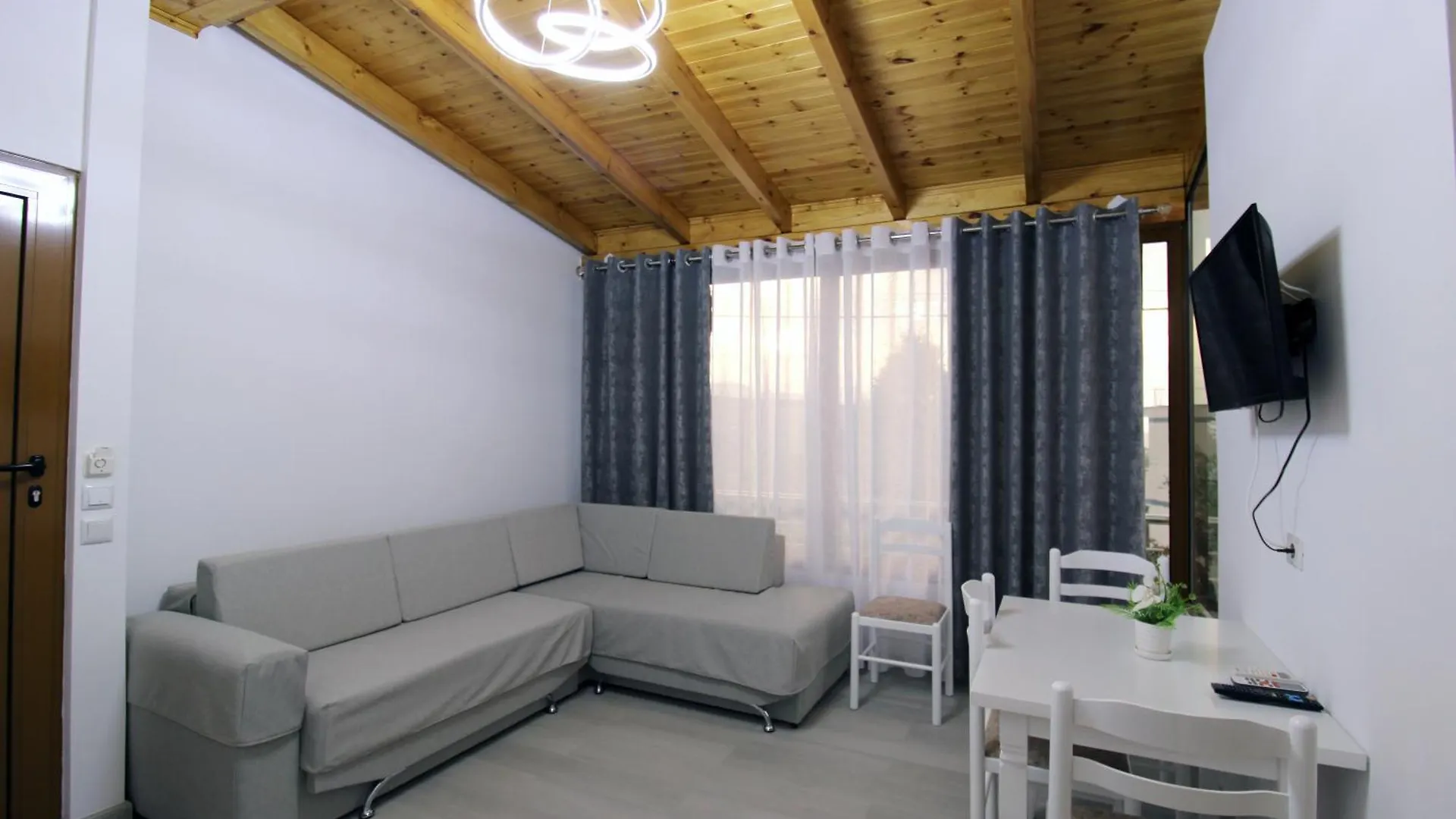 Garden Vila Ermali Ksamil 0*,